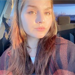 Meet your Posher, Nadia